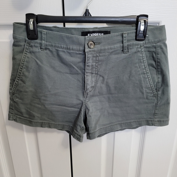 Express Pants - Express Mid Rise Shortie Shorts, Women's, Green, Size 2